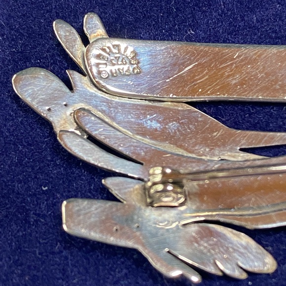 Far Fetched “Friends” Sterling Silver Pin - Picture 5 of 5